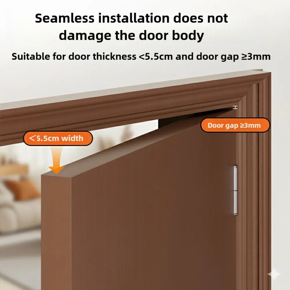 Grimpeur 4 niveaux suspendu sur la porte